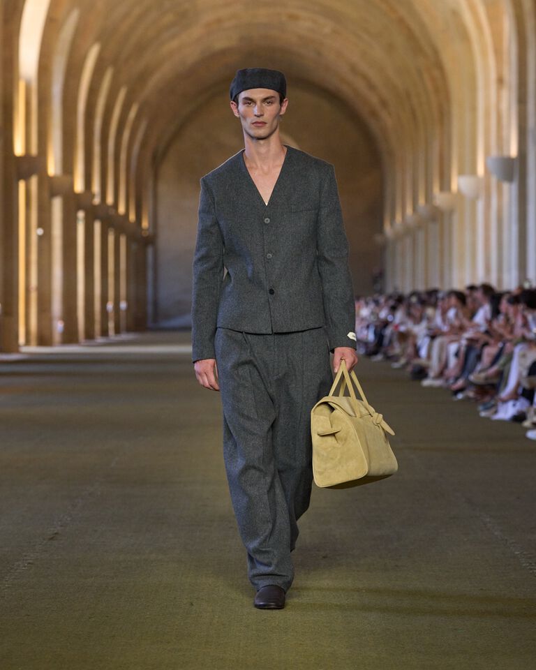 jacquemus image without a name