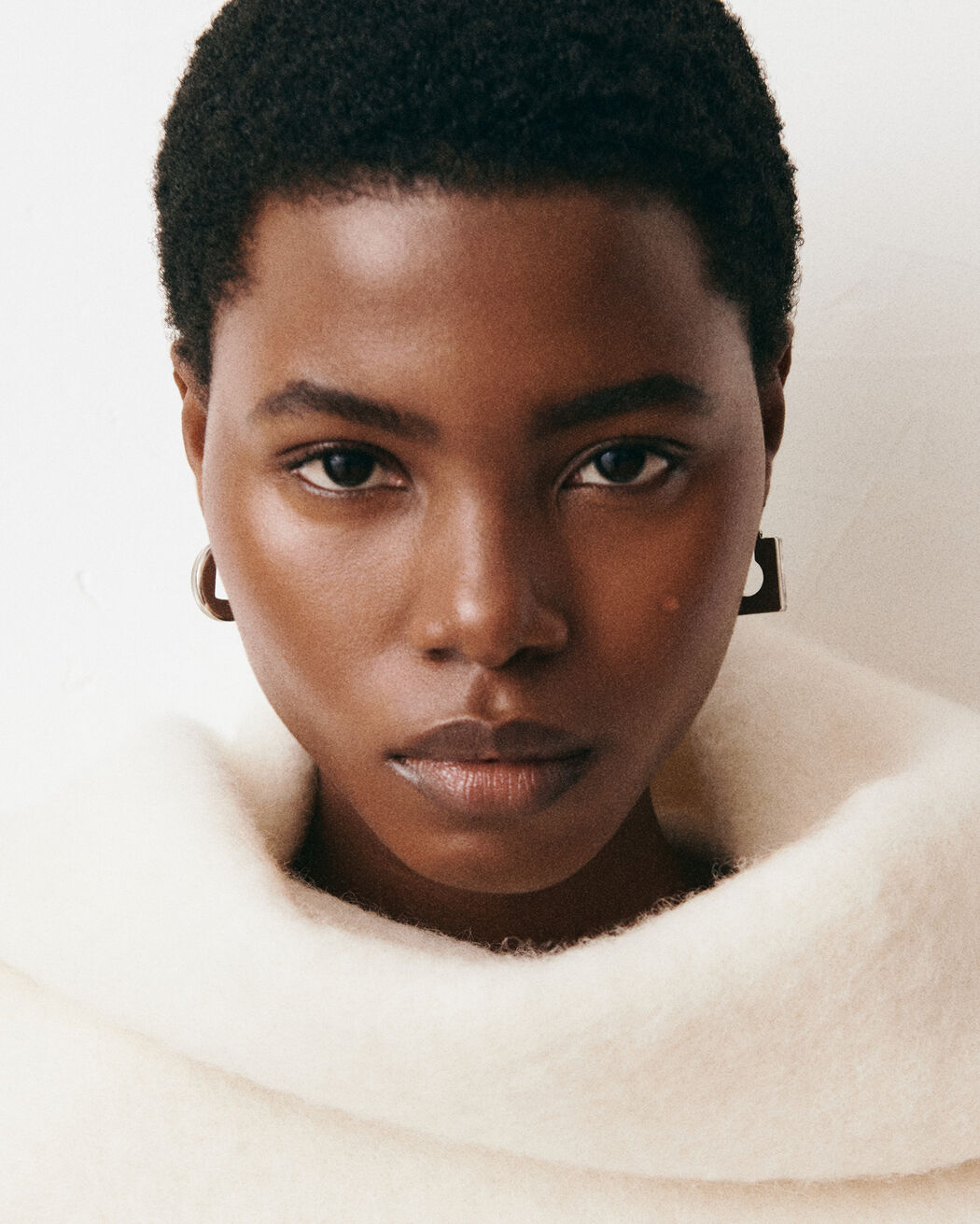 The Rond Carré earrings jacquemus the rond carr earrings