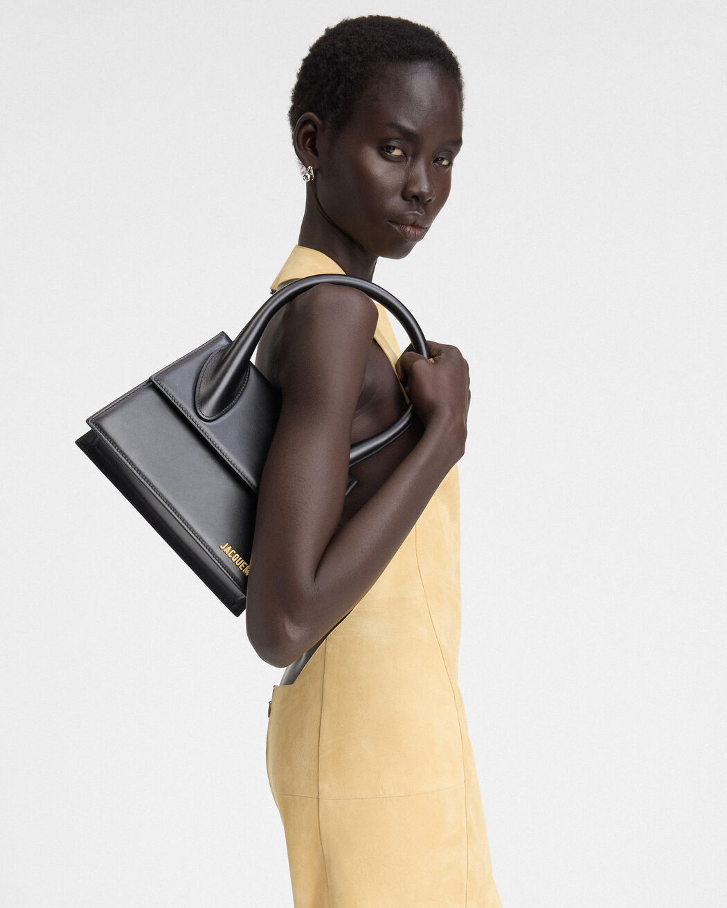 The large Chiquito jacquemus the large chiquito