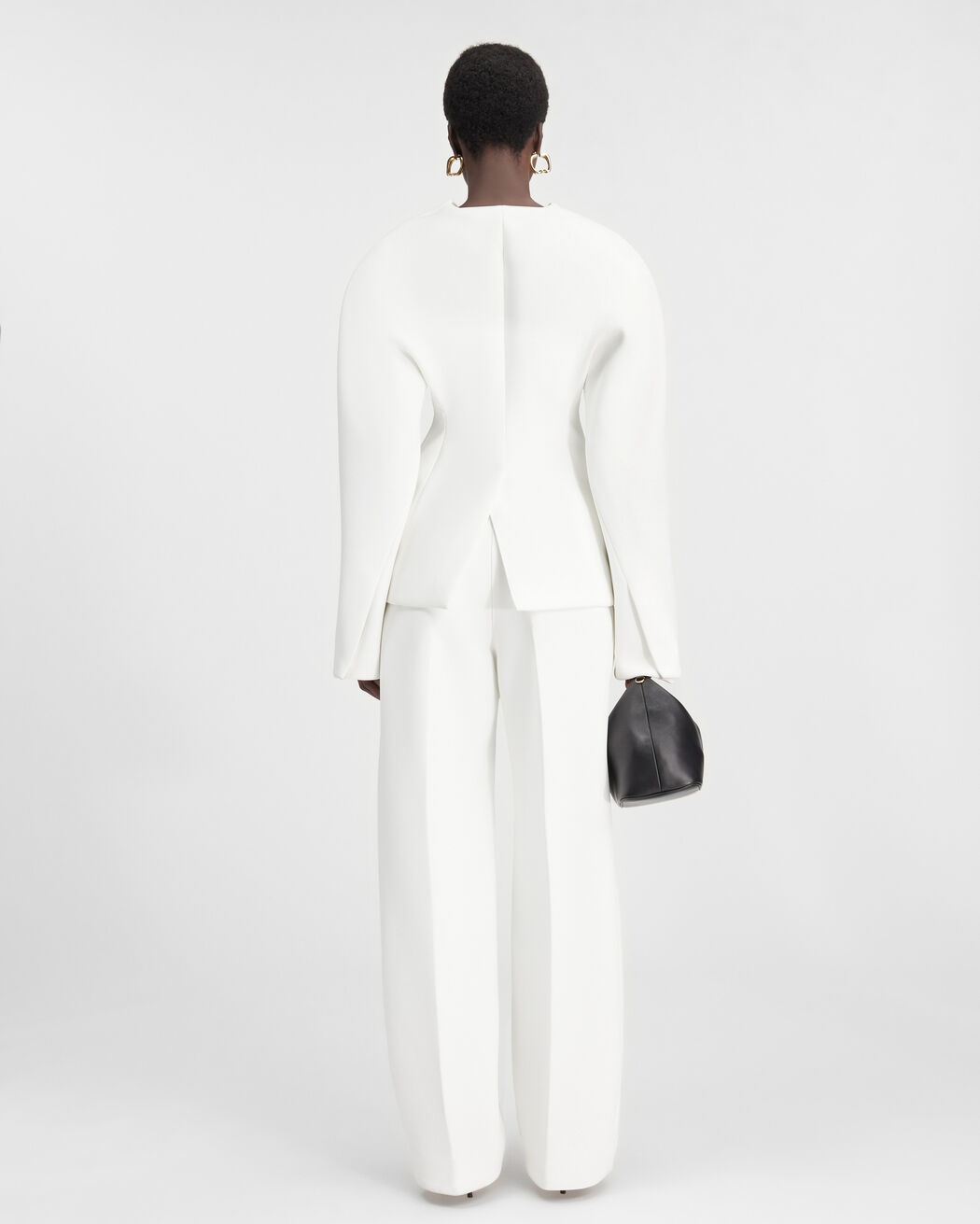 The Ovalo jacket jacquemus the ovalo jacket