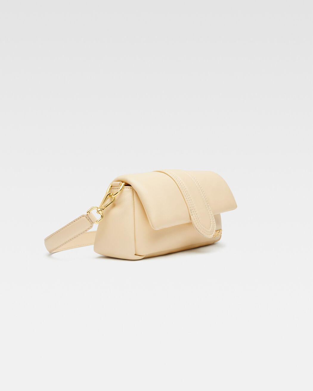 The small Bambimou jacquemus the small bambimou