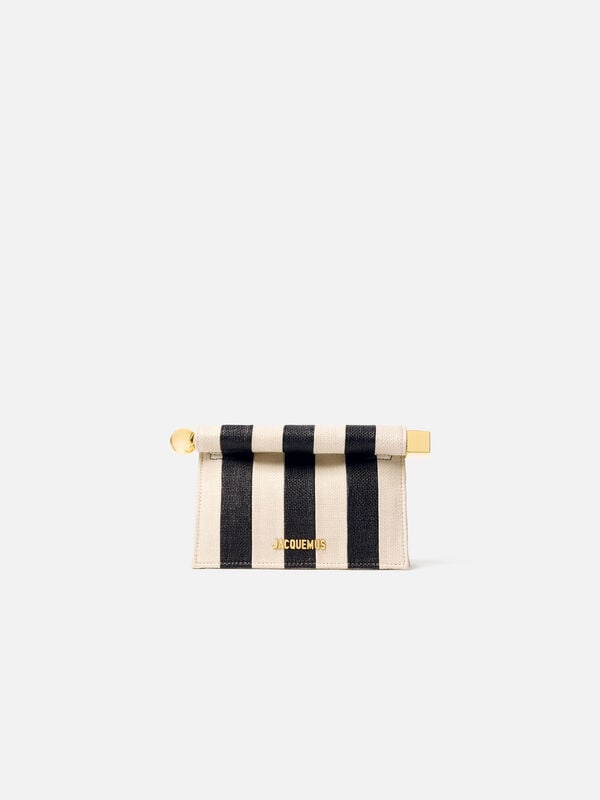 The small Rond Carré clutch jacquemus حقيبة كلاتش the small rond carr