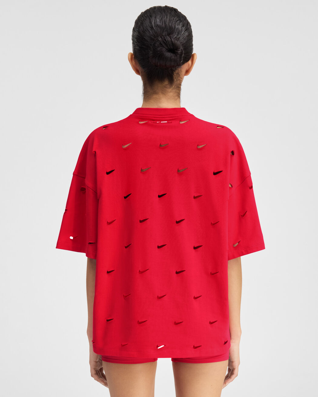 The Swoosh JACQUEMUS+NIKE t-shirt the swoosh jacquemus nike t shirt