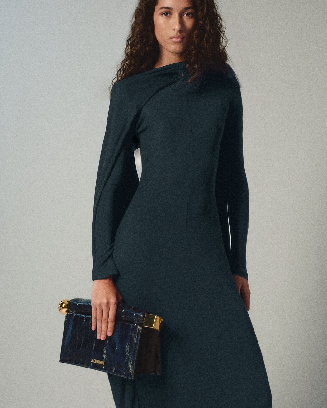 The Rond Carré clutch jacquemus the rond carr clutch