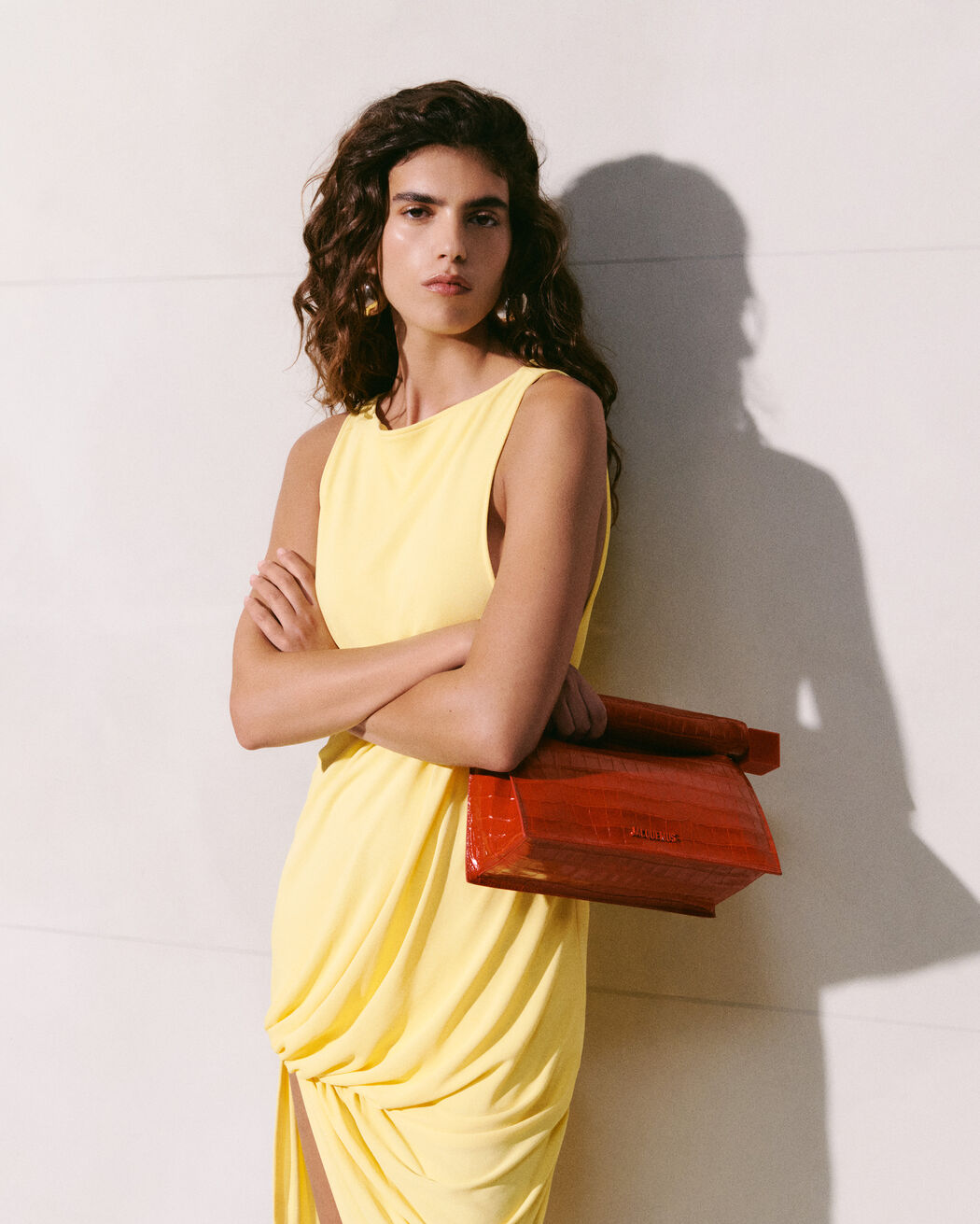 The Rond Carré clutch jacquemus the rond carr  clutch