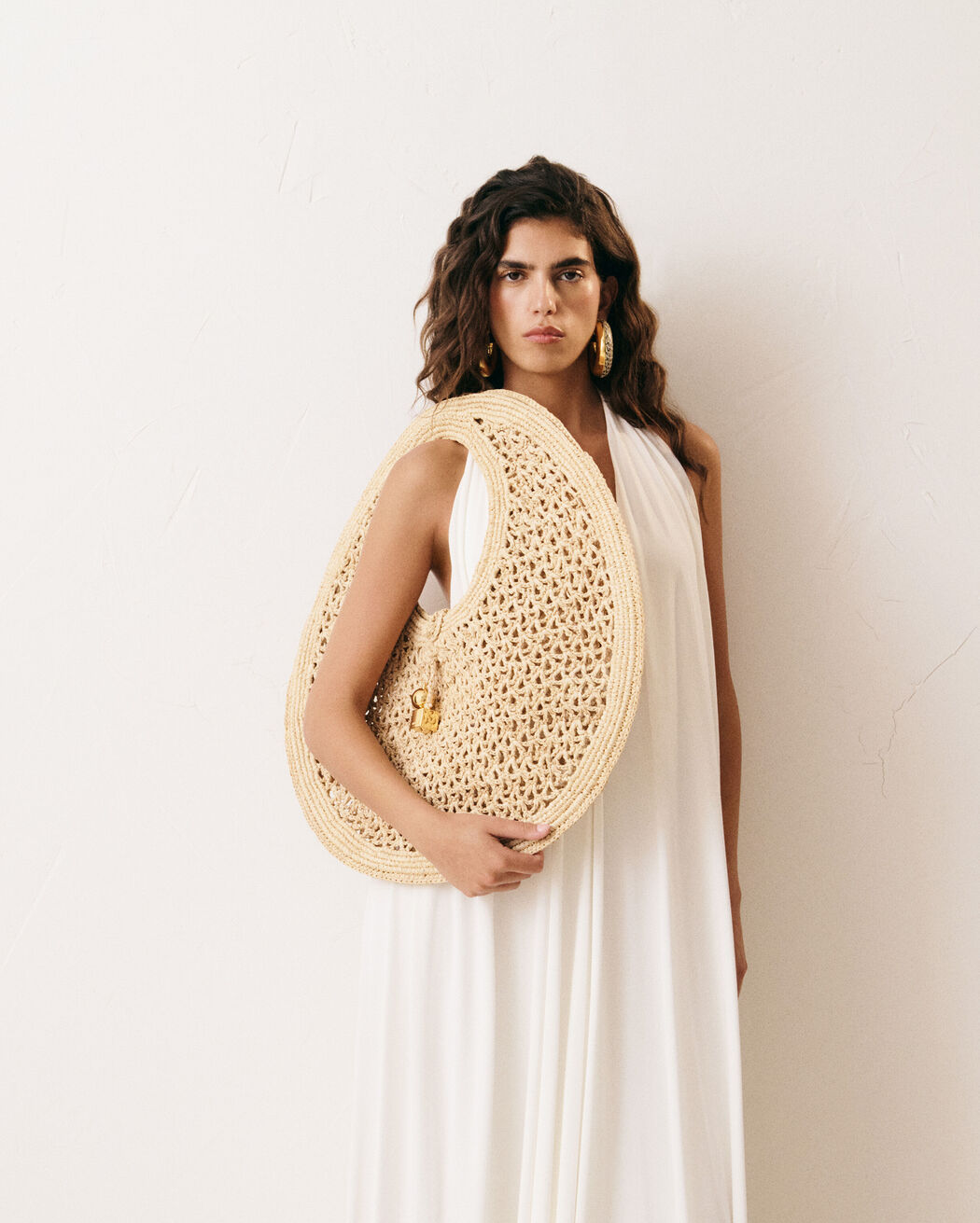 The Spiaggia round bag jacquemus the spiaggia round bag