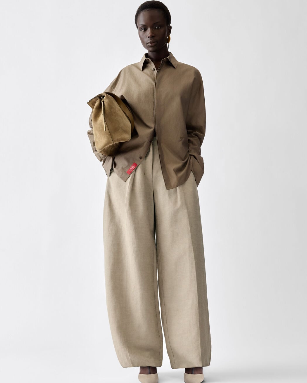 The Ovalo fluid pants jacquemus the ovalo fluid pants