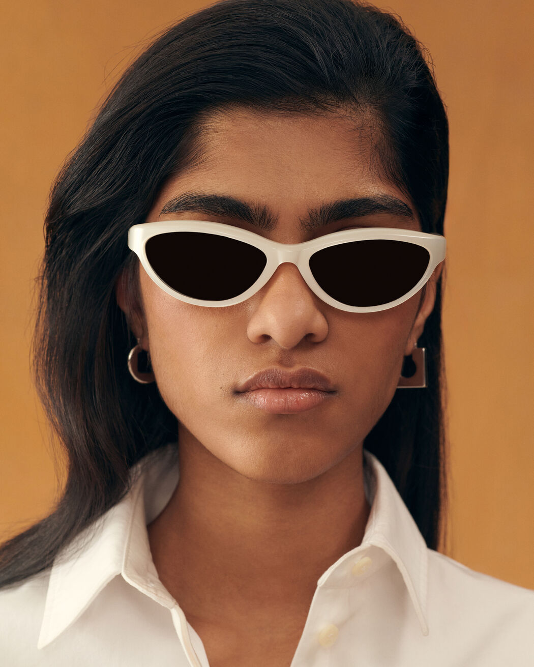 The Curvo sunglasses
 jacquemus the curvo sunglasses
