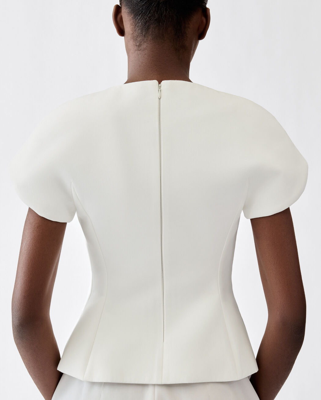 The Ovalo short-sleeve jacket jacquemus the ovalo short sleeve jacket