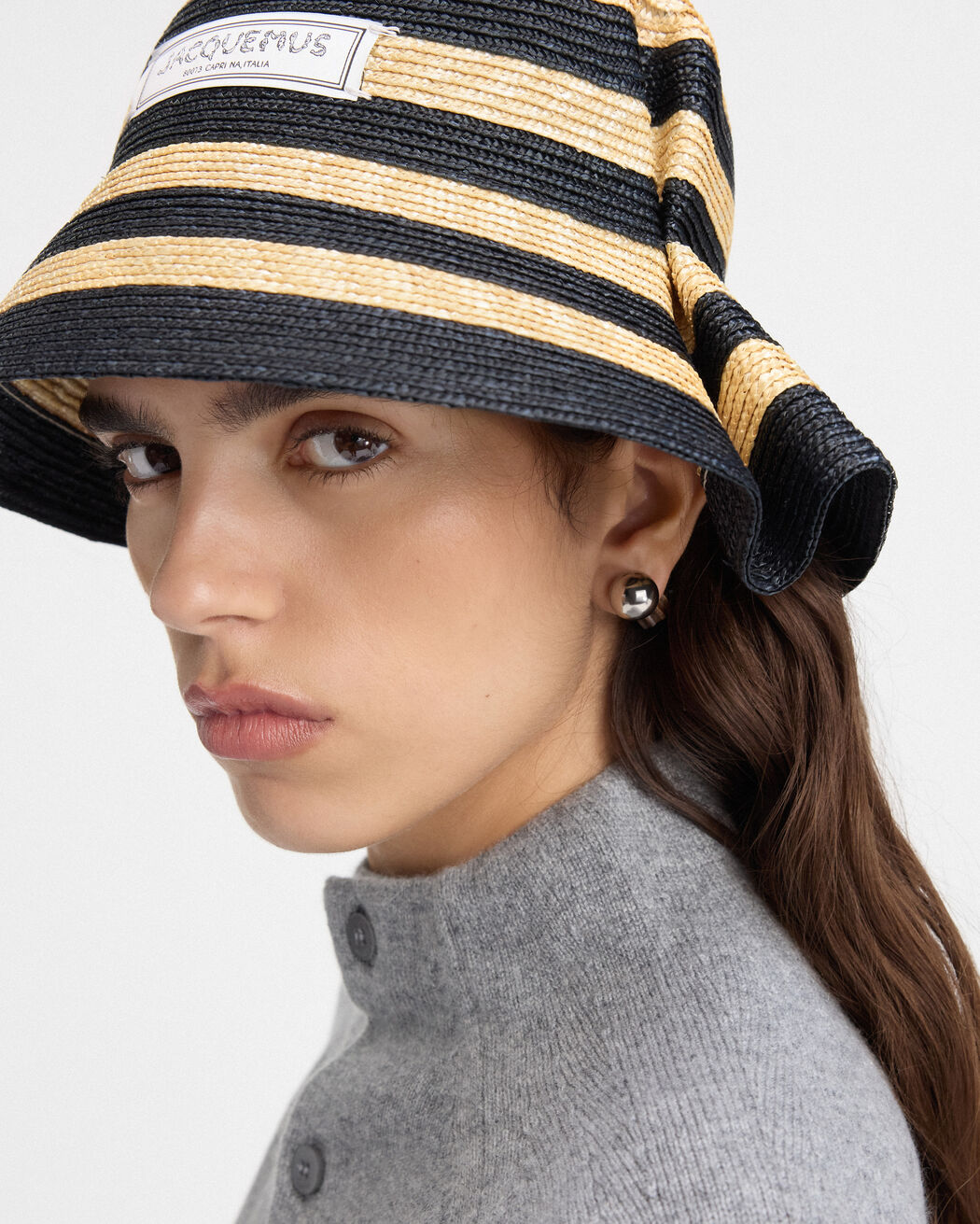 The Vela hat jacquemus the vela hat