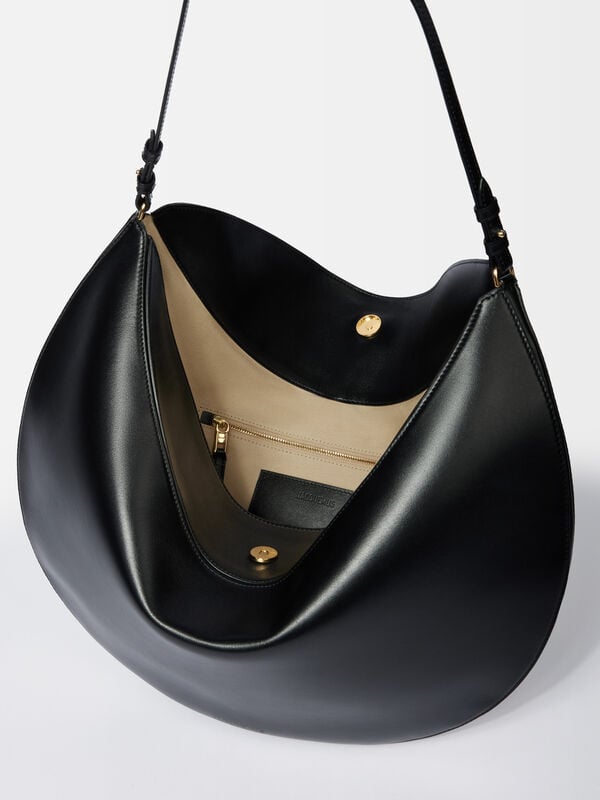 The Ovalo bag jacquemus the ovalo حقيبة