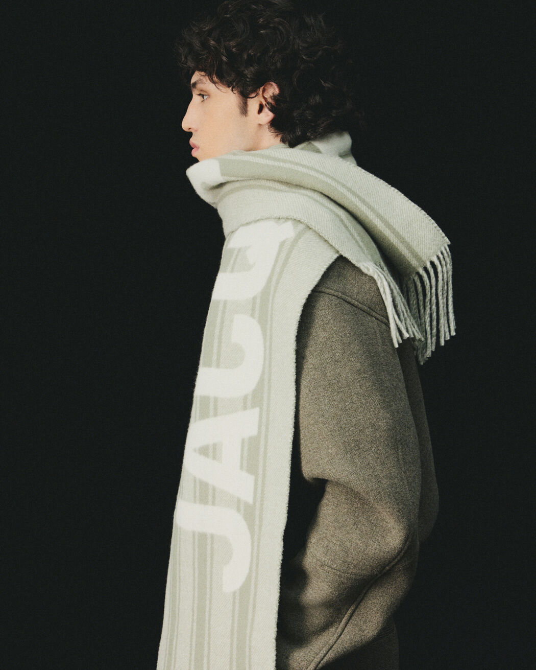 L Echarpe Jacquemus l echarpe jacquemus