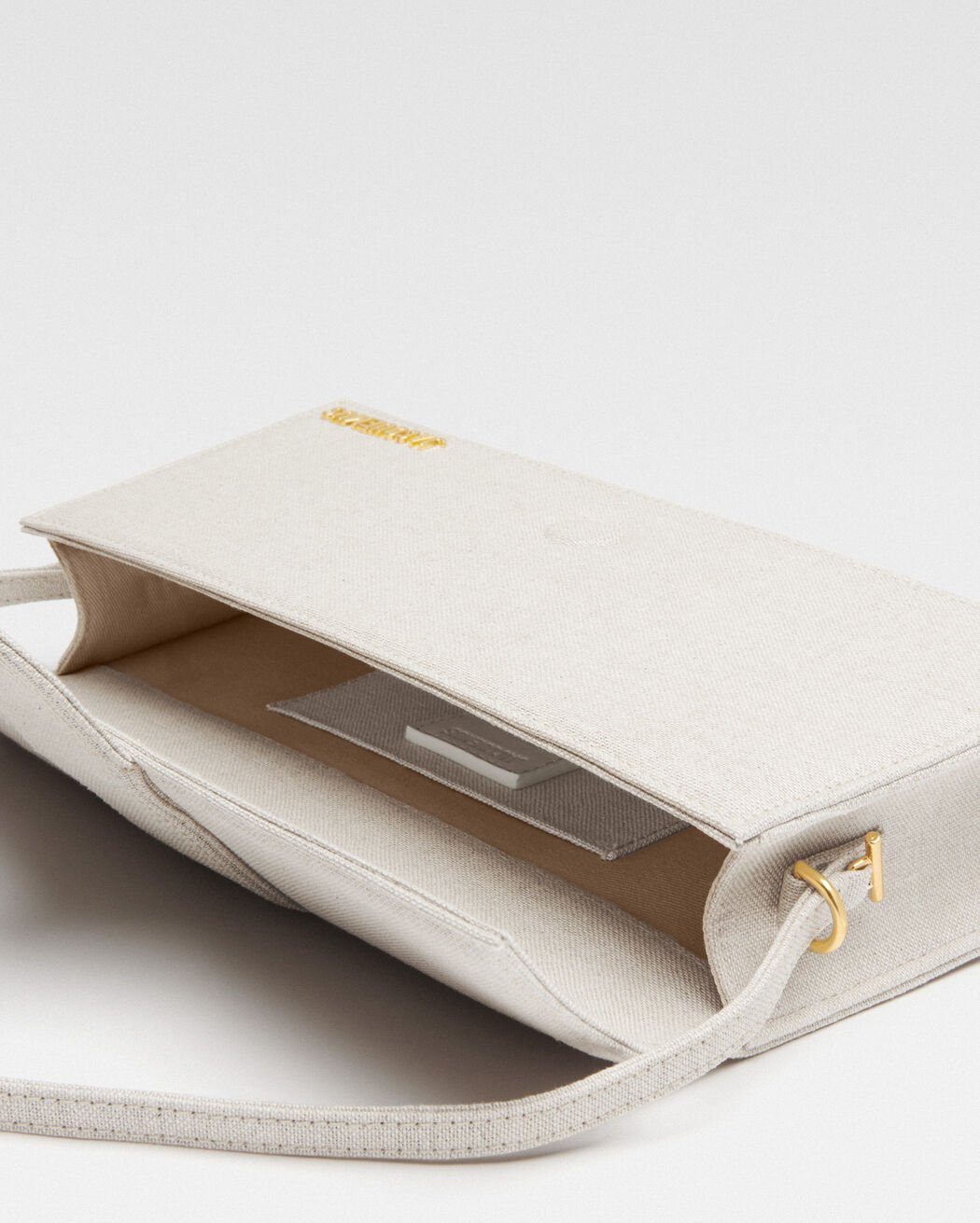 حقيبة The long Bambino jacquemus حقيبة the long bambino