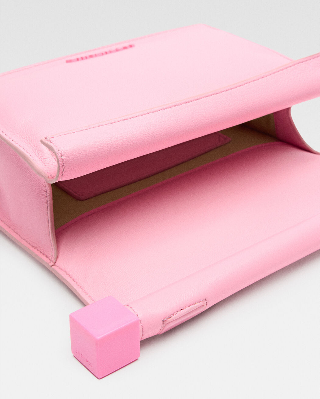 The small Rond Carré clutch jacquemus the small rond carr  clutch