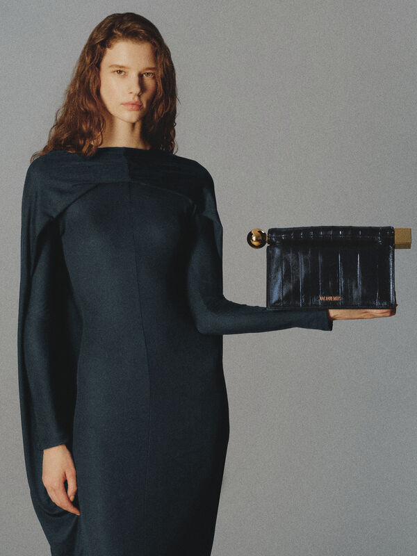 The Rond Carré clutch jacquemus حقيبة كلاتش the rond carr
