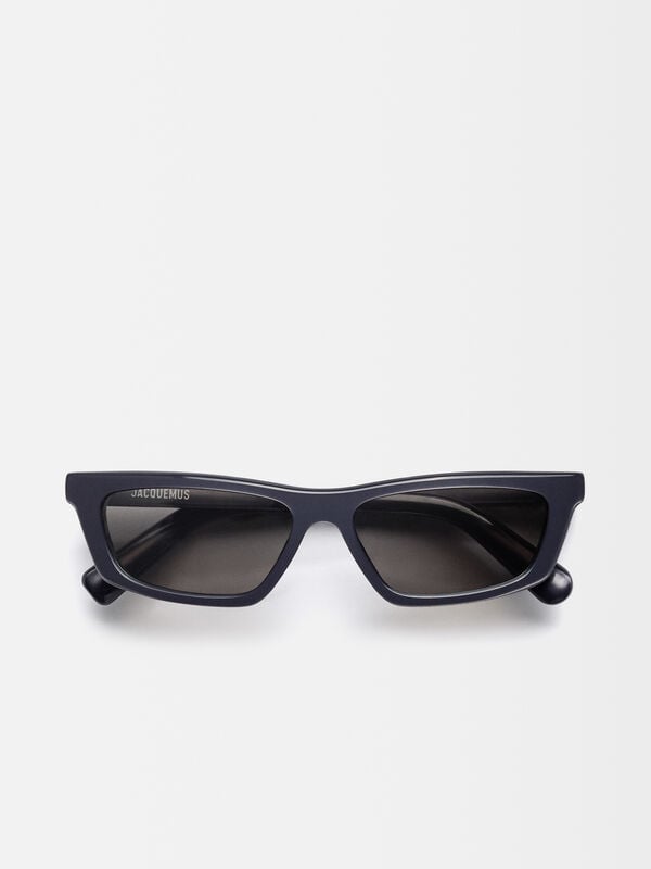 The Trapezi sunglasses
 jacquemus the trapezi sunglasses
