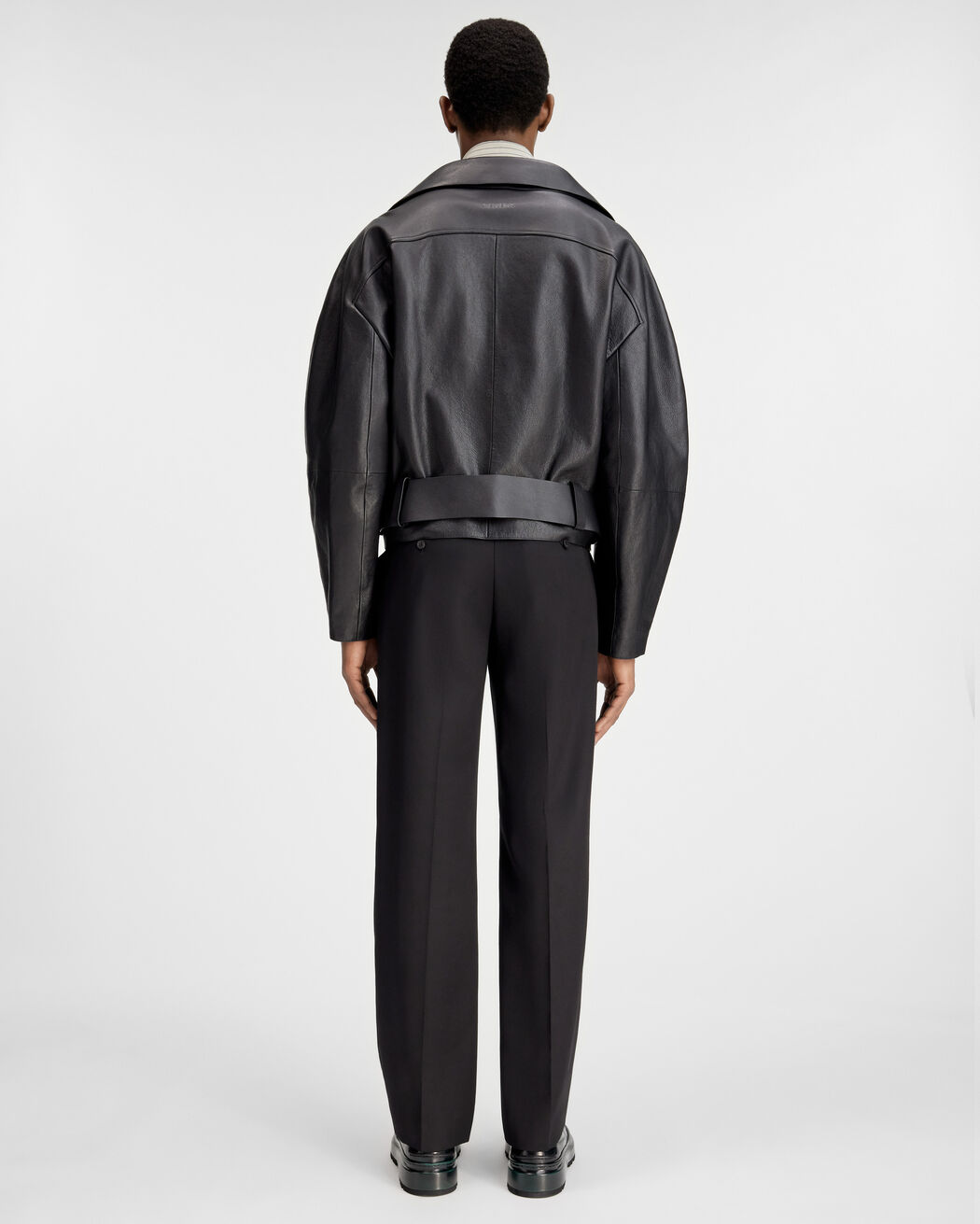 جاكيت Le Blouson Pilota Cuir jacquemus جاكيت le blouson pilota cuir