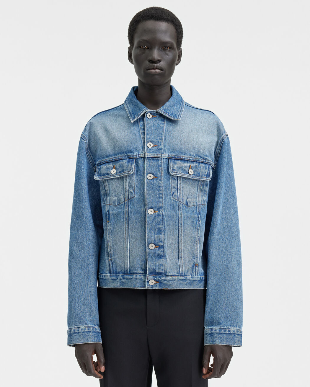 The denim de-Nîmes jacket jacquemus the denim de n mes jacket