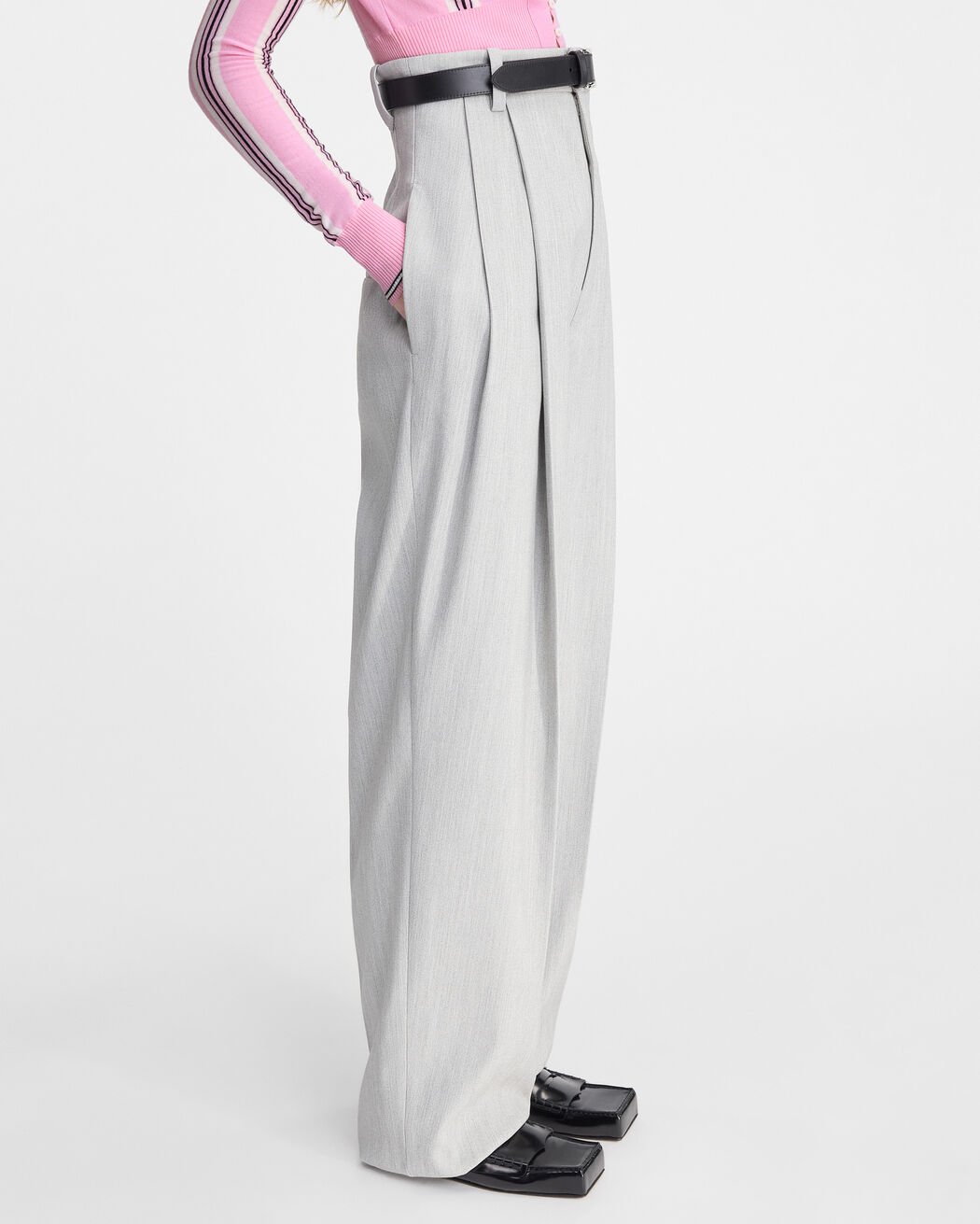 The Curzio high-waisted pants jacquemus the curzio high waisted pants