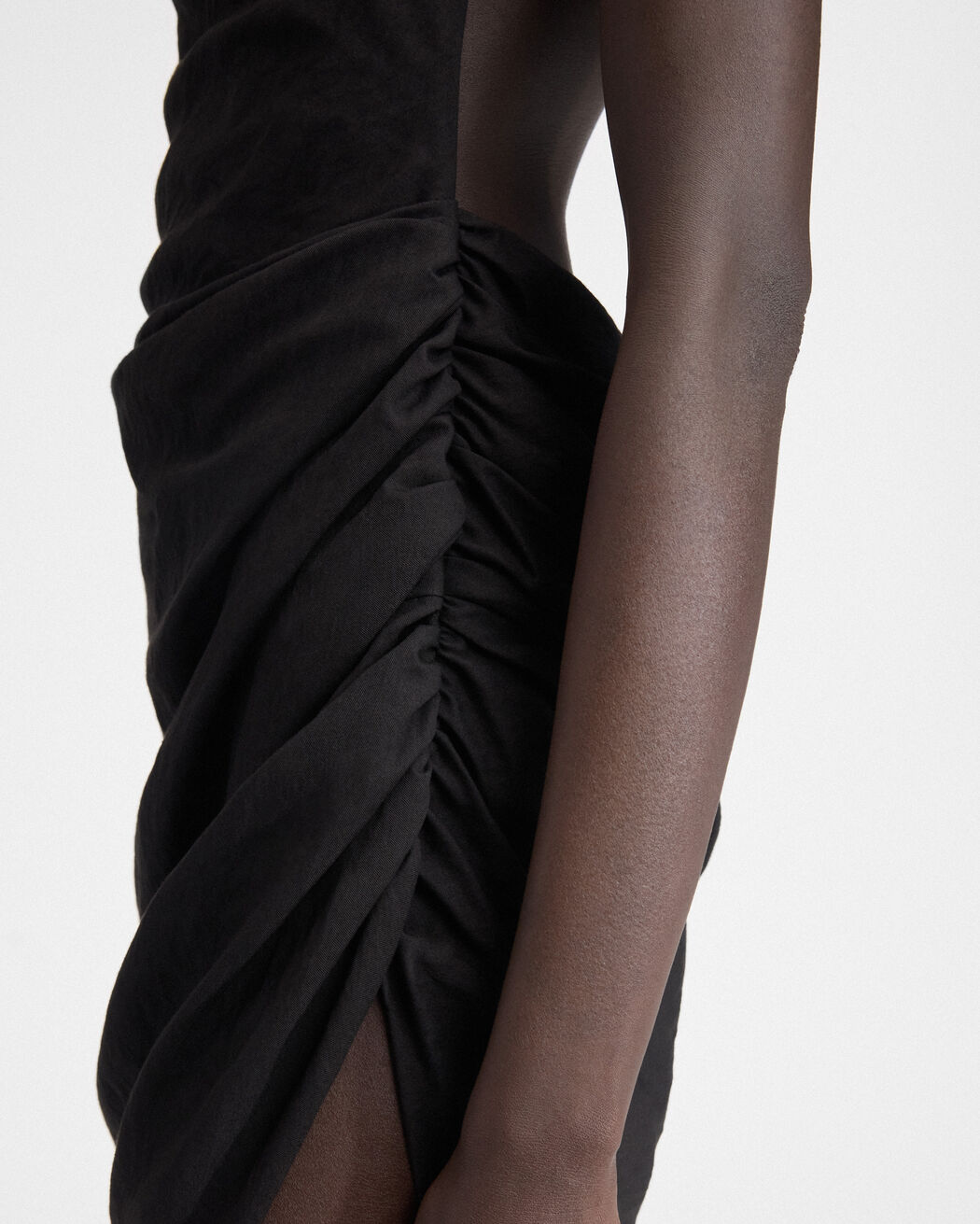 فستان La Robe Saudade jacquemus فستان la robe saudade