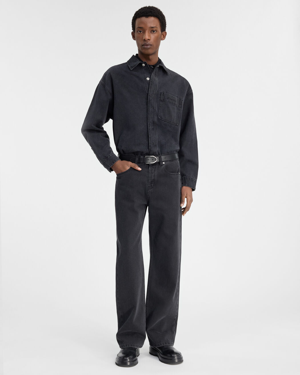 بنطال Le De Nîmes Droit jacquemus بنطال le de n mes droit