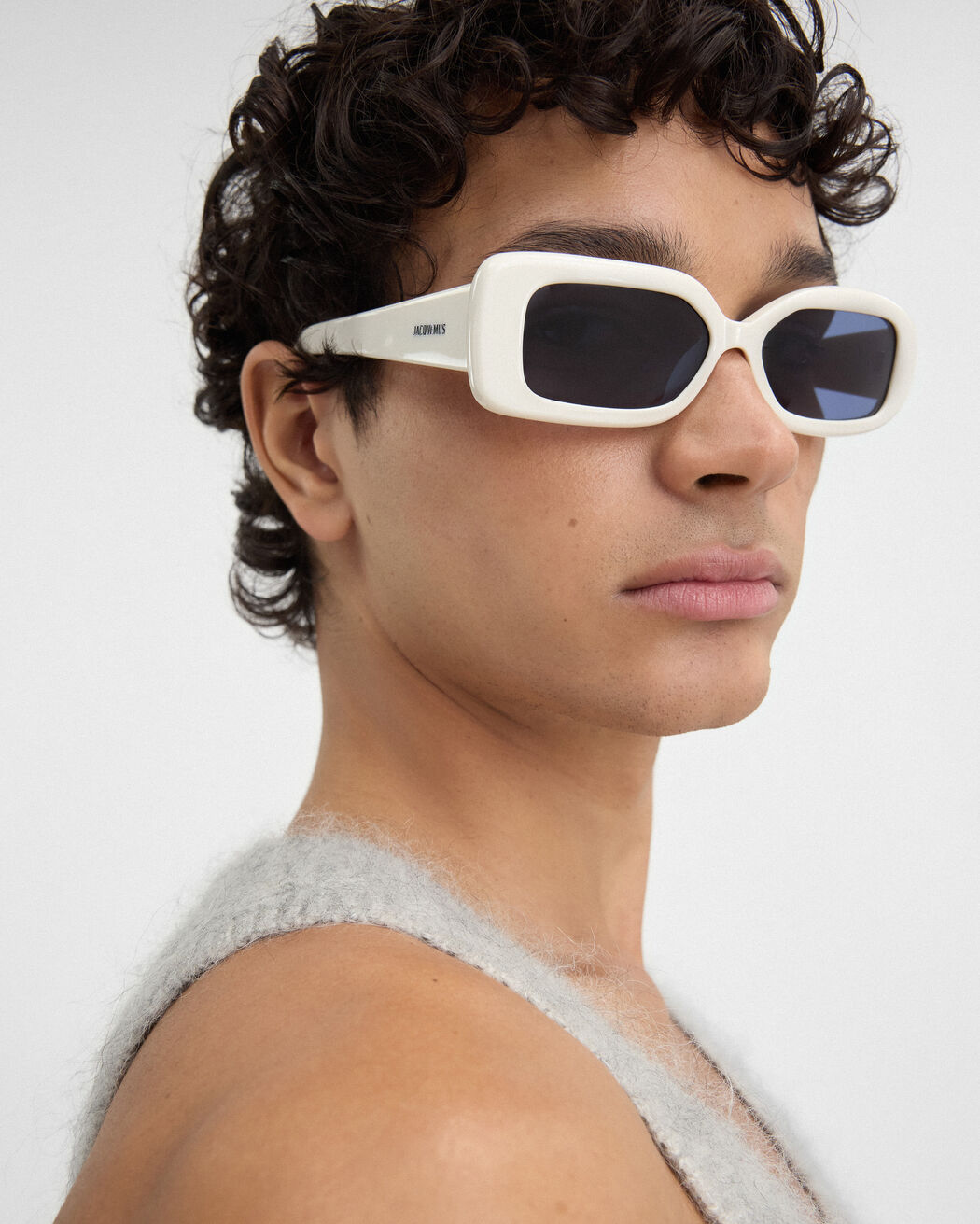 نظارة شمسية Les Lunettes Rond Carré jacquemus نظارة شمسية les lunettes rond carr
