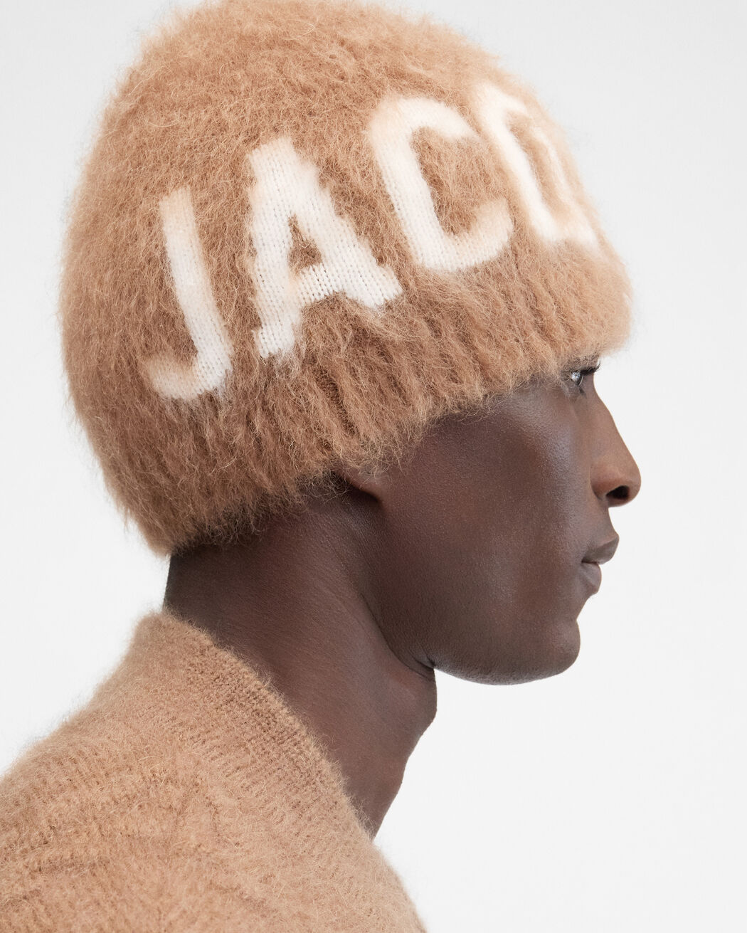The Logo beanie jacquemus the logo beanie