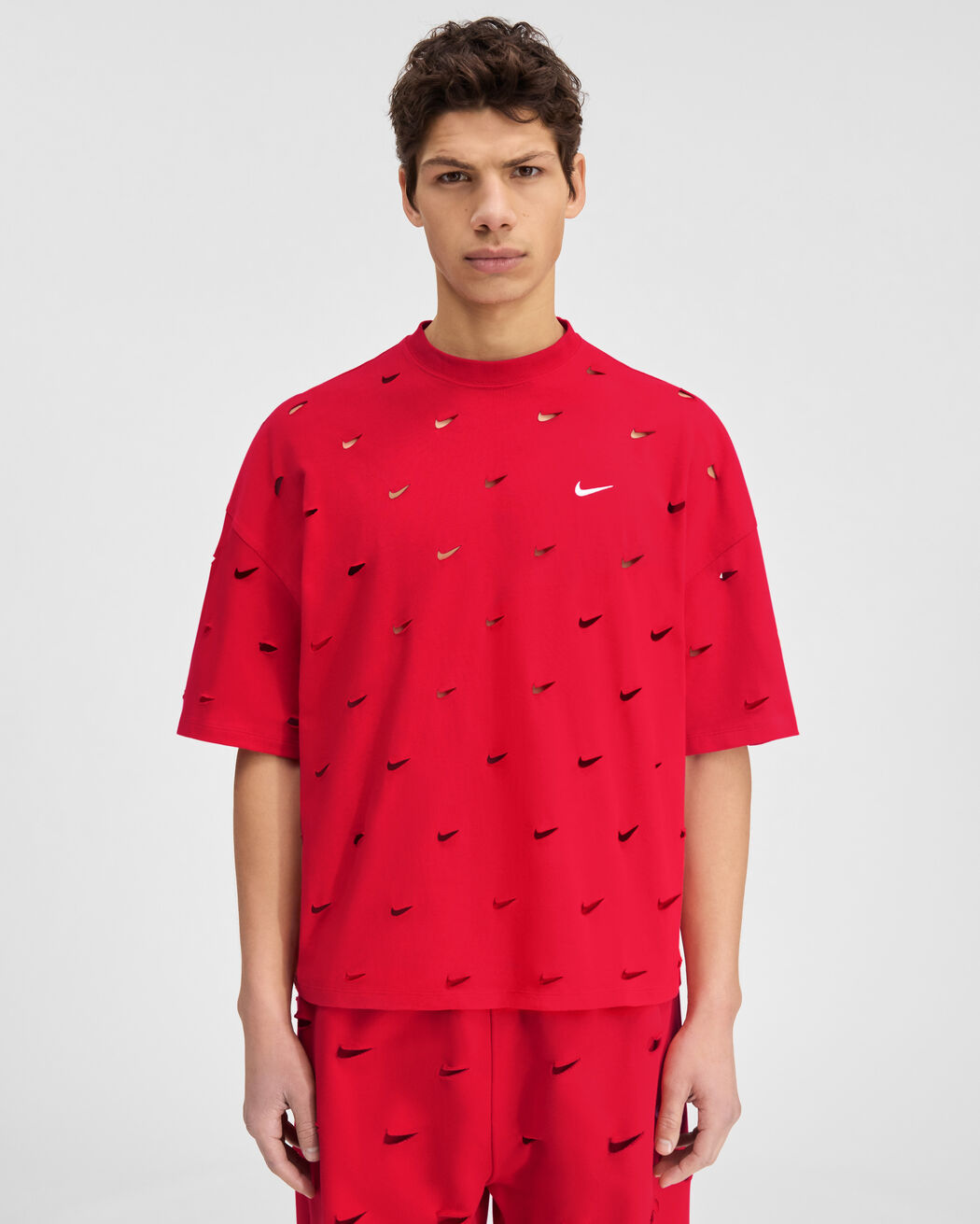The Swoosh JACQUEMUS+NIKE t-shirt the swoosh jacquemus nike t shirt