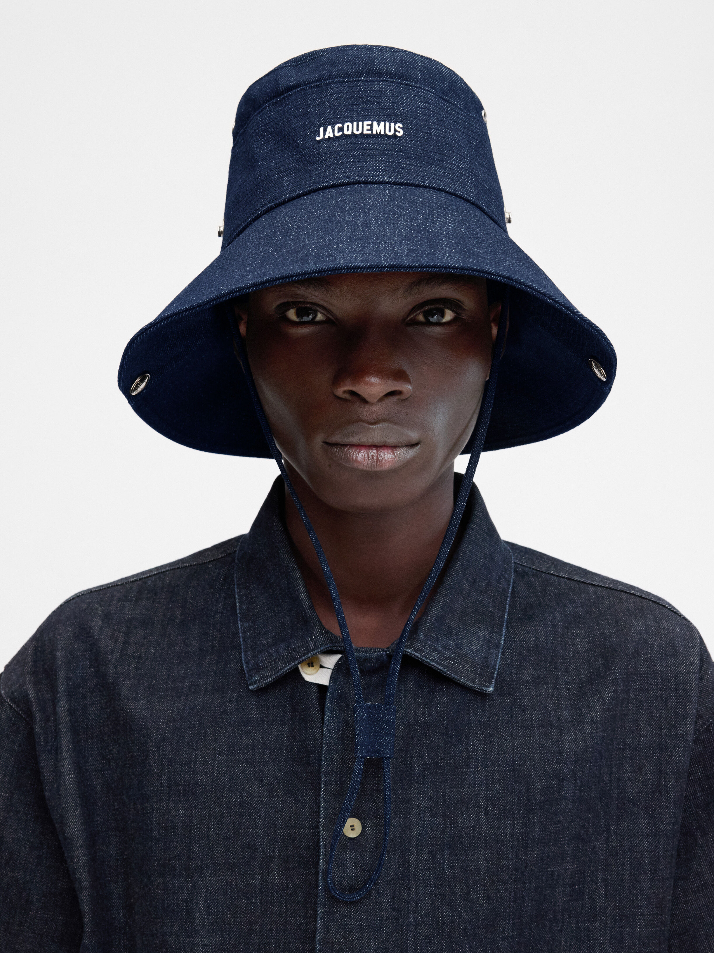 The de-Nîmes denim bucket hat, Blue | JACQUEMUS KSA