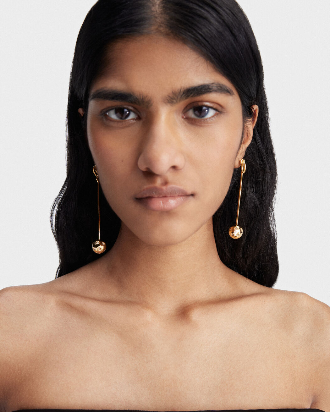 أقراط Les Boucles Nodo jacquemus أقراط les boucles nodo