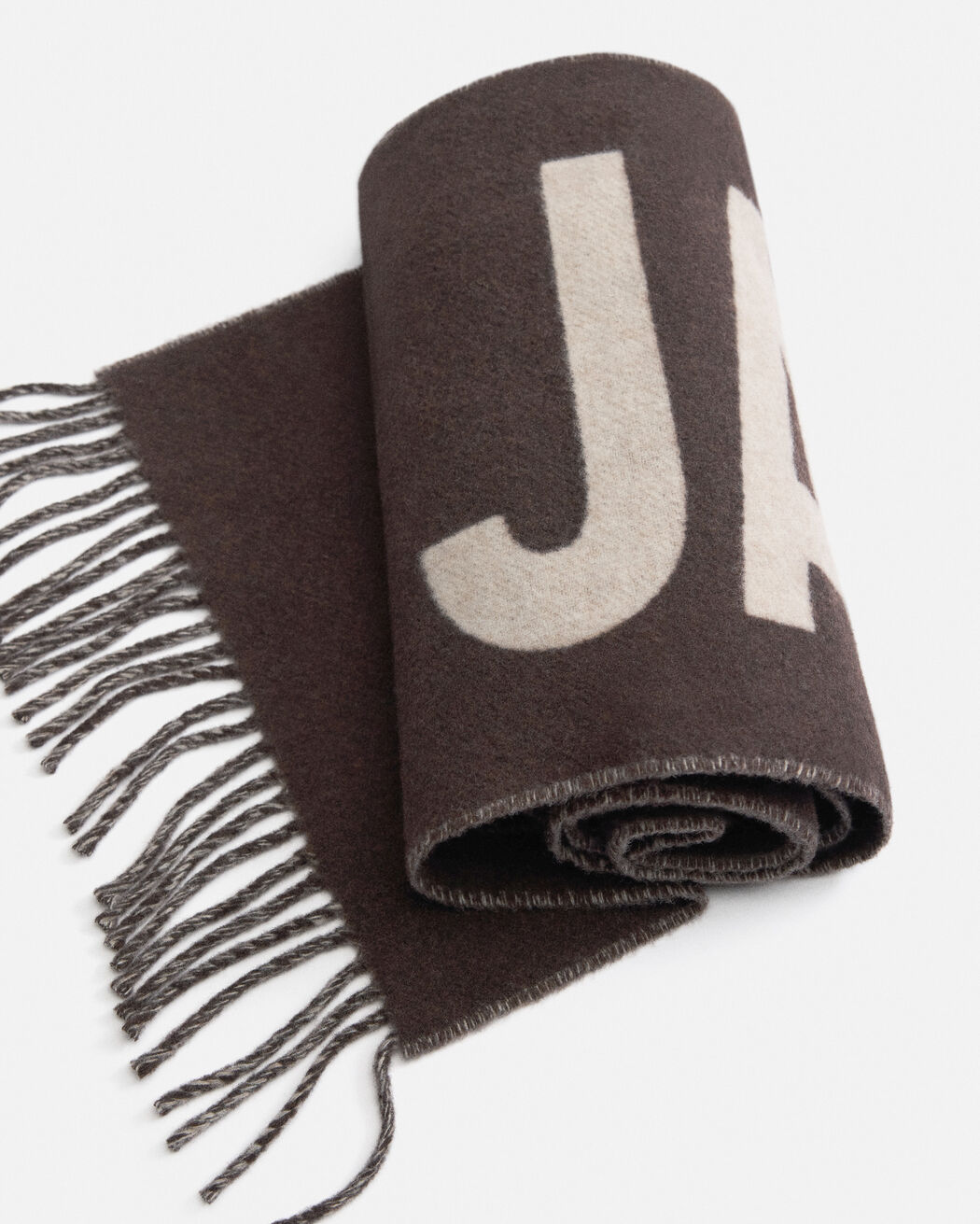 The Jacquemus scarf the jacquemus scarf