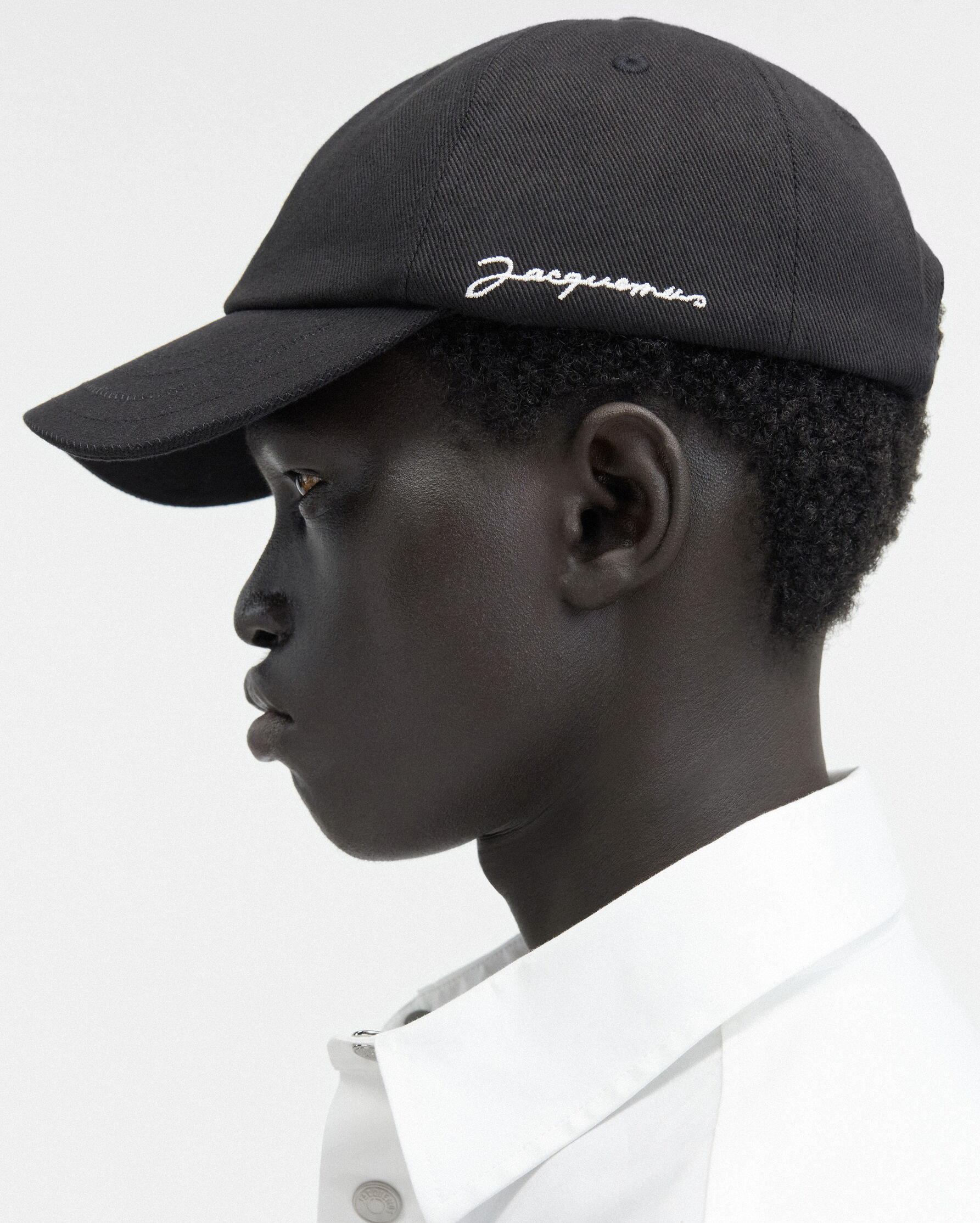 The Jacquemus cap, Black | JACQUEMUS KSA display picture 1