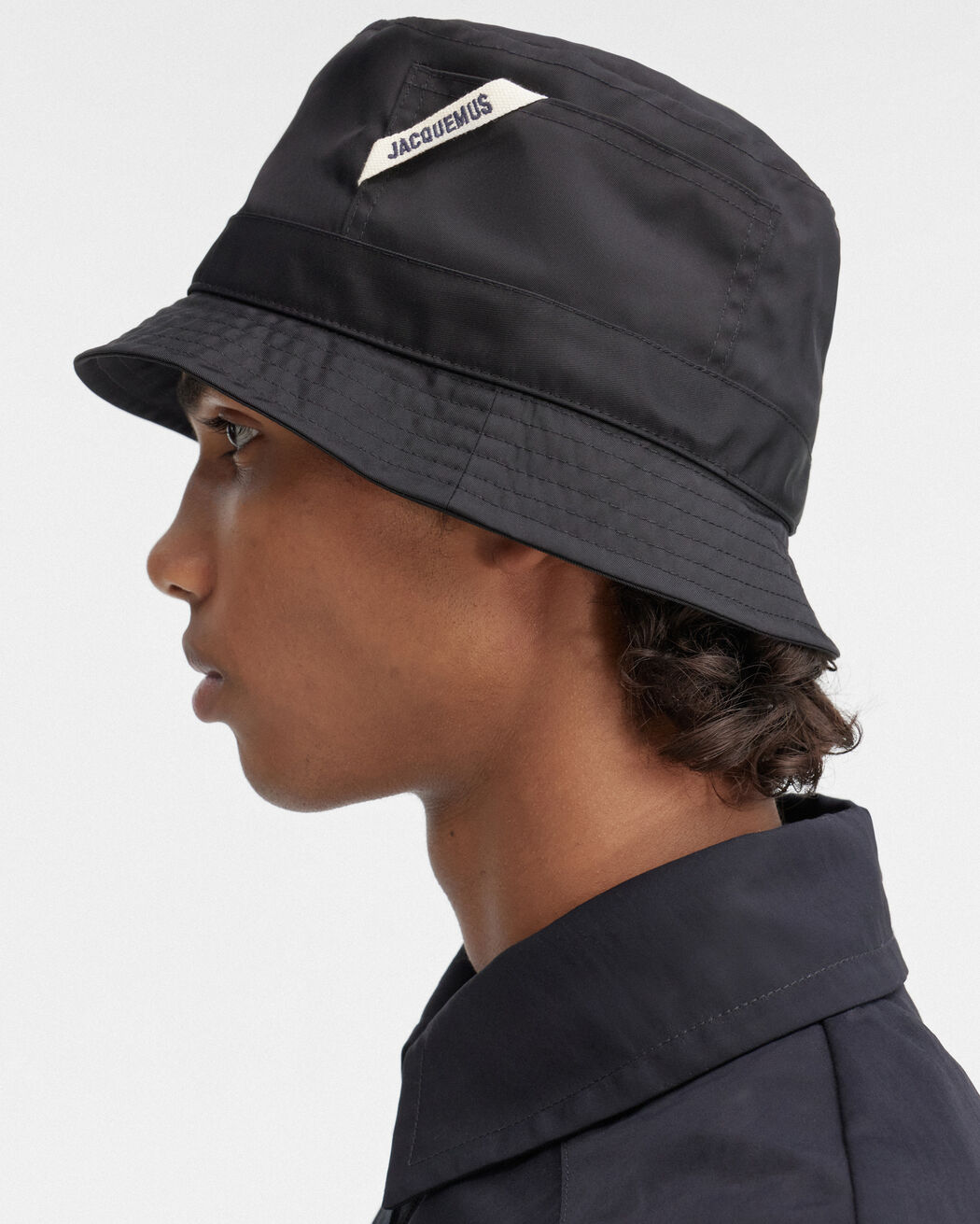 قبعة Le Bob Ovalie jacquemus قبعة le bob ovalie