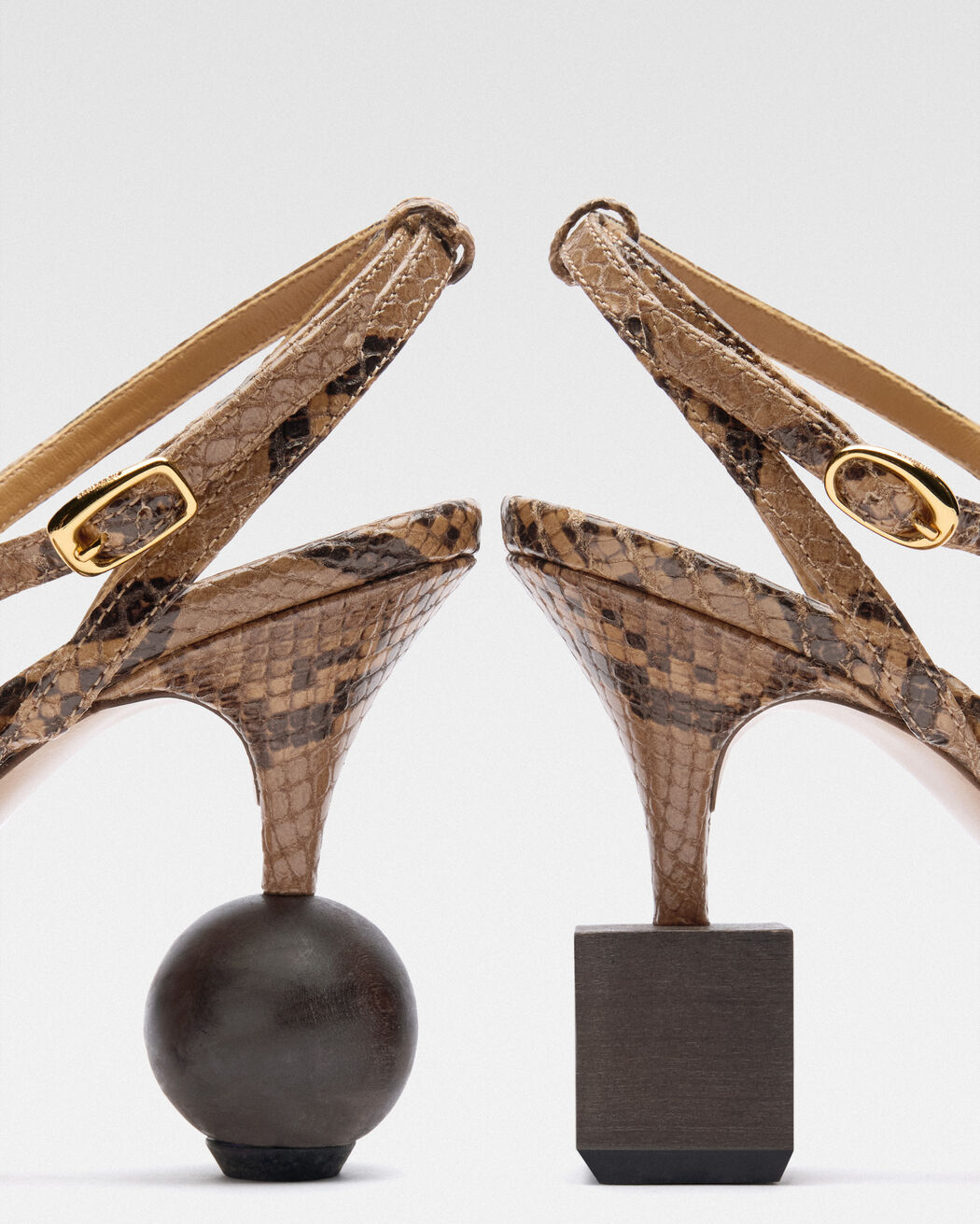 The Bisou صندل jacquemus the bisou صندل