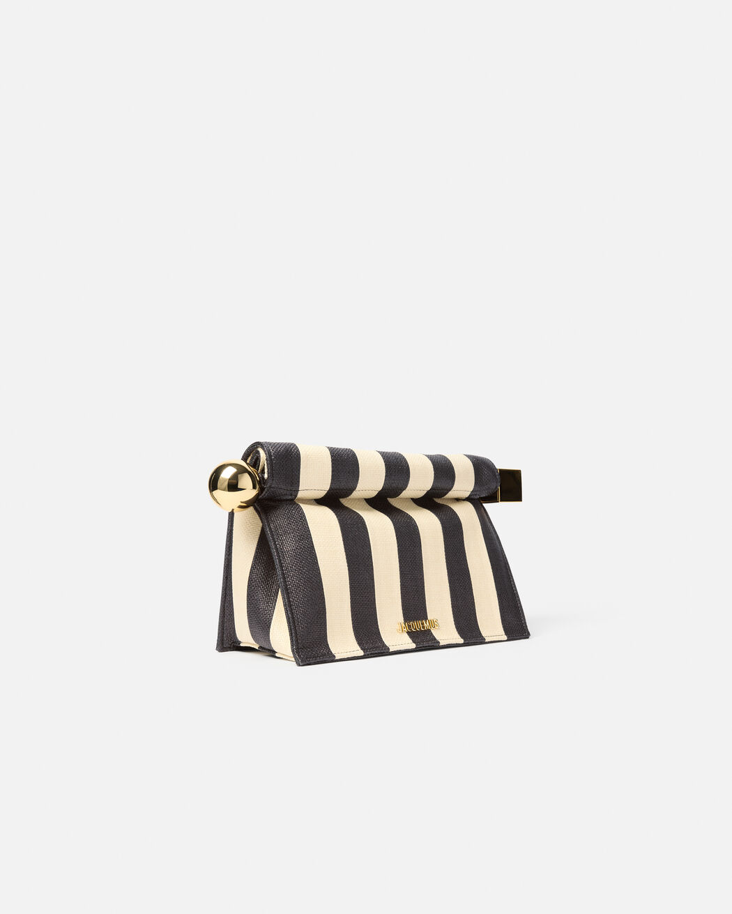 The Rond Carré clutch jacquemus the rond carr clutch