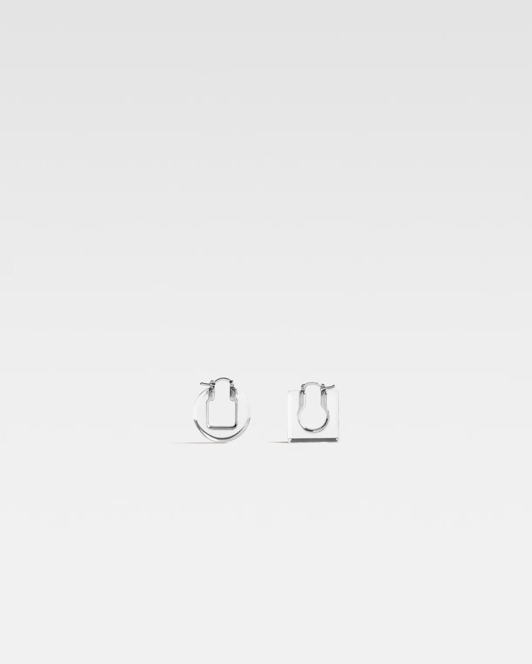 The Rond Carré earrings jacquemus the rond carr earrings