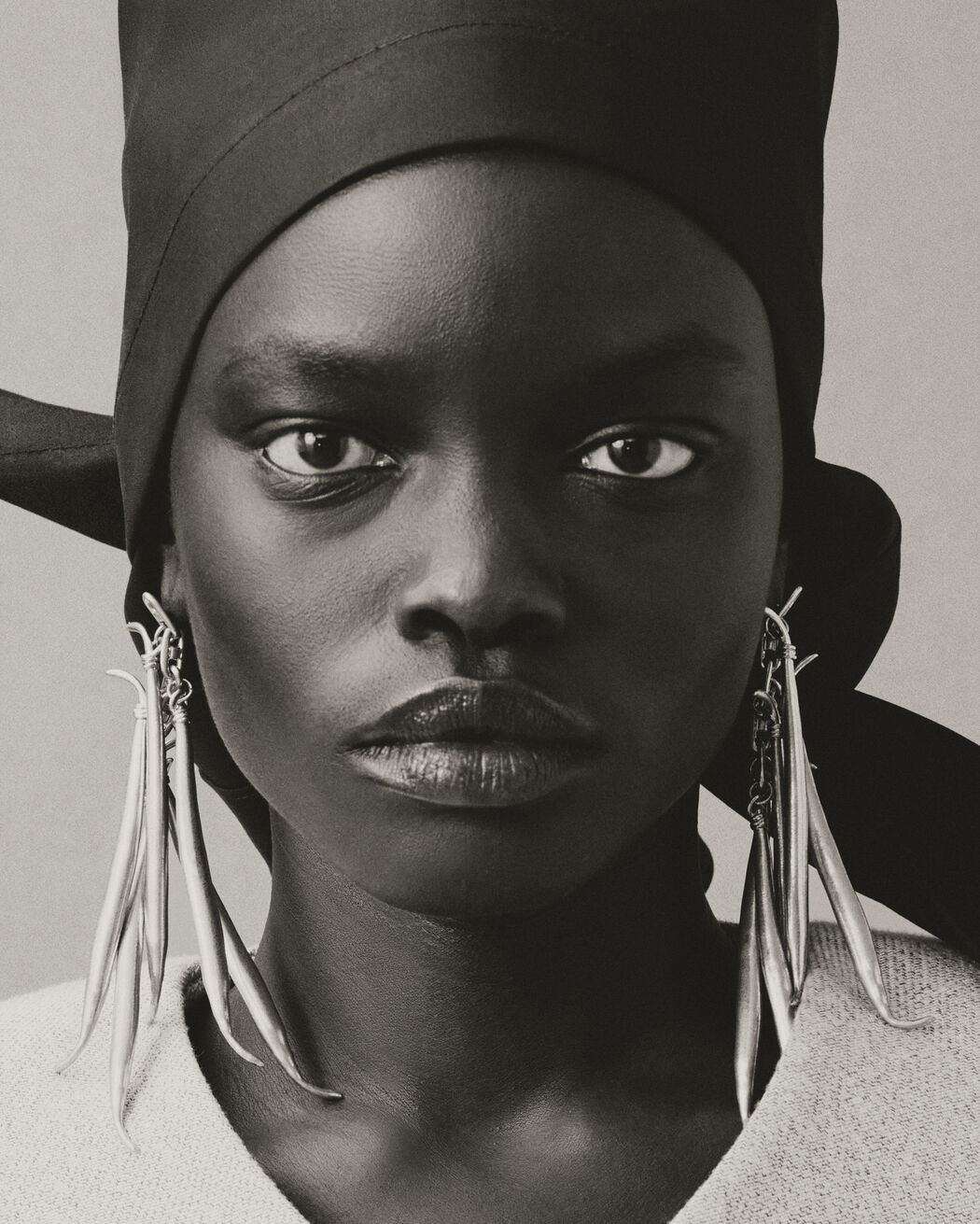 The Haricots earrings jacquemus the haricots earrings