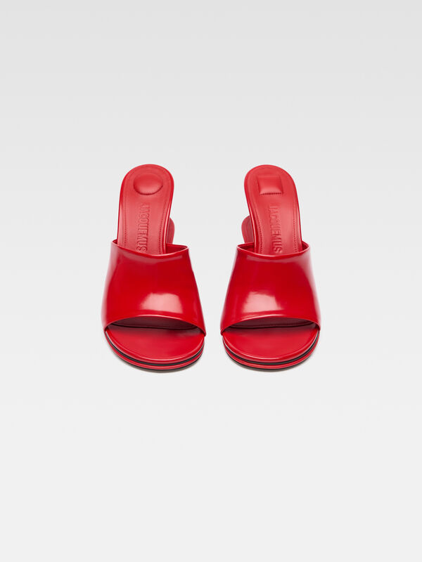 The double حذاء jacquemus حذاء les doubles mules