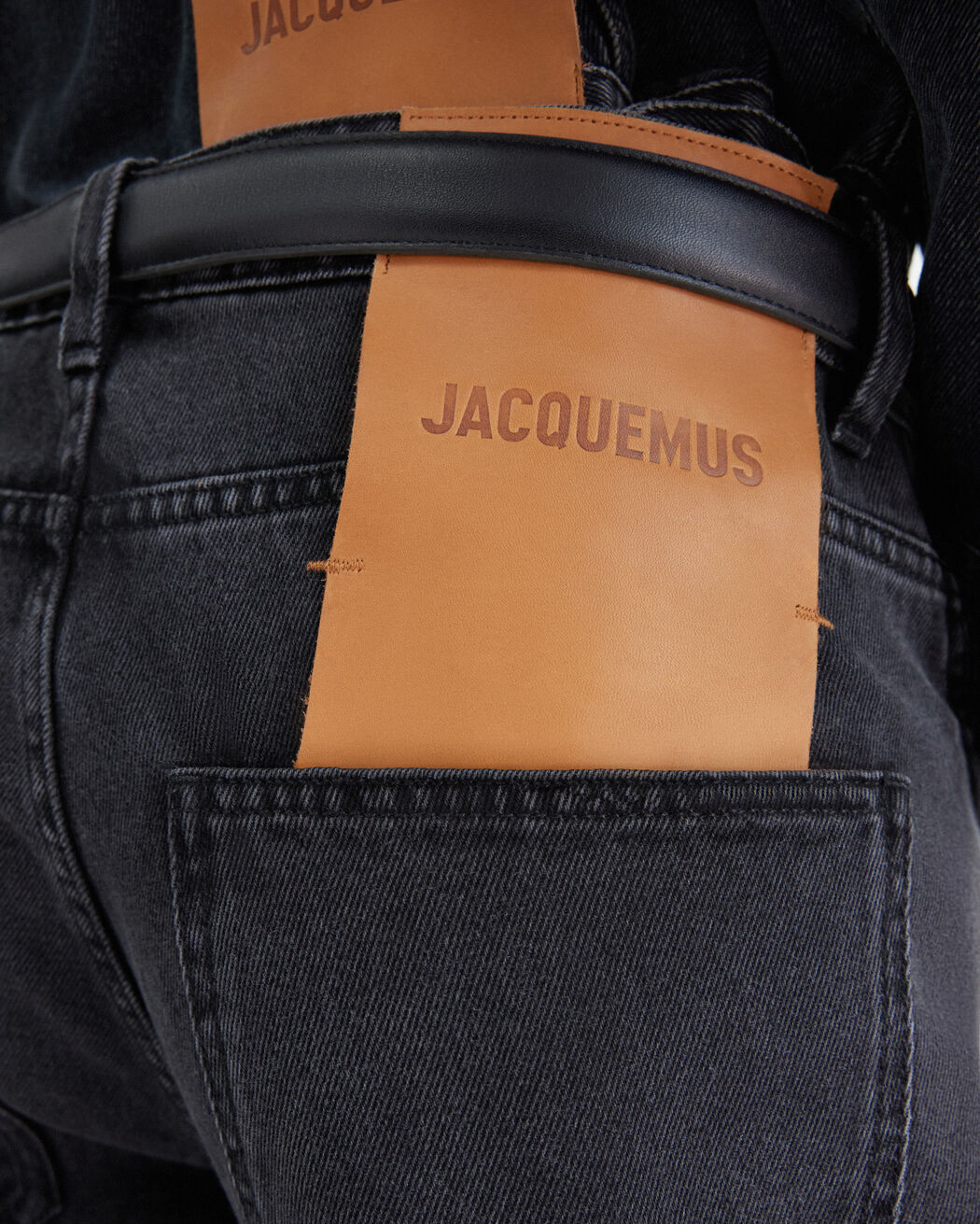 بنطال جينز The wide de-Nîmes denim pants jacquemus بنطال جينز the wide de n mes denim pants