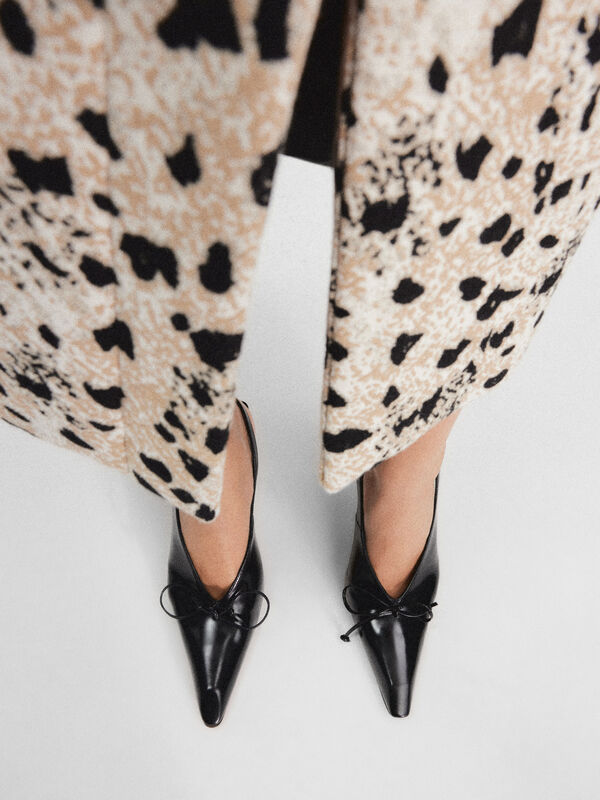 The high Cubisto حذاء بسير خلفي jacquemus صندل les slingbacks cubisto hautes