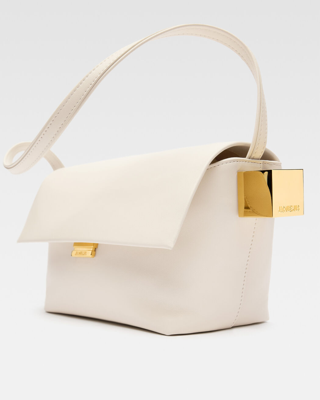 The Rond Carré حقيبة jacquemus the rond carr  حقيبة