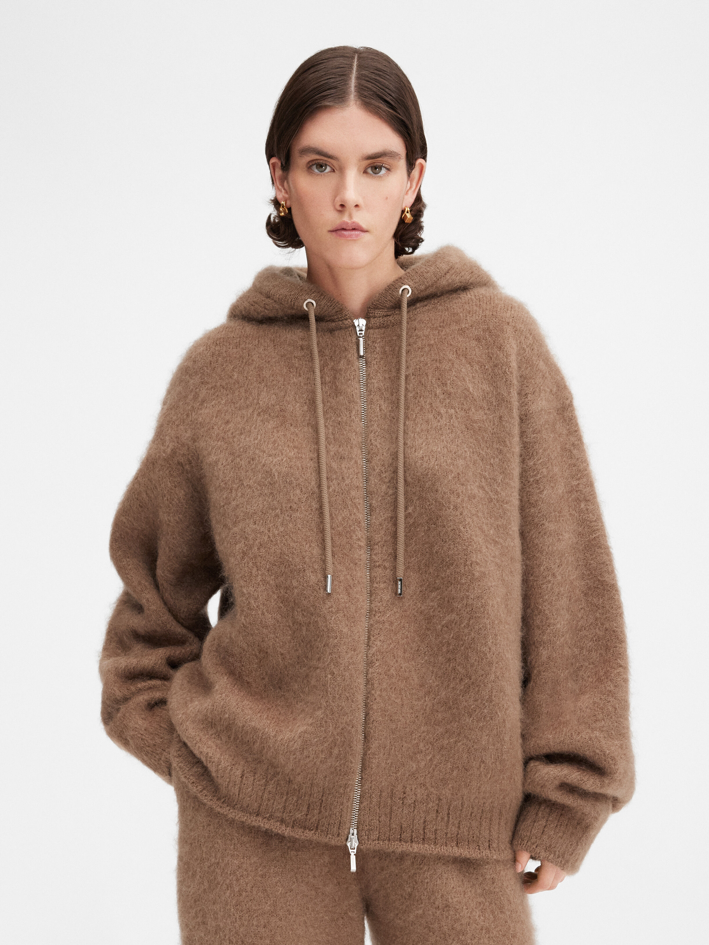 The Nuvola zipped cardigan, Beige/Naturals | JACQUEMUS KSA