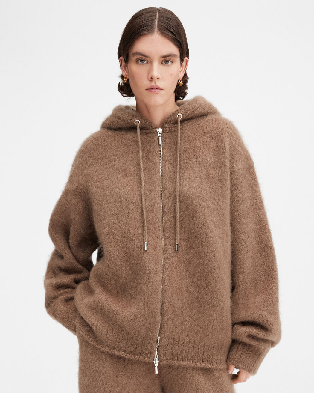 The Nuvola zipped cardigan jacquemus the nuvola zipped cardigan