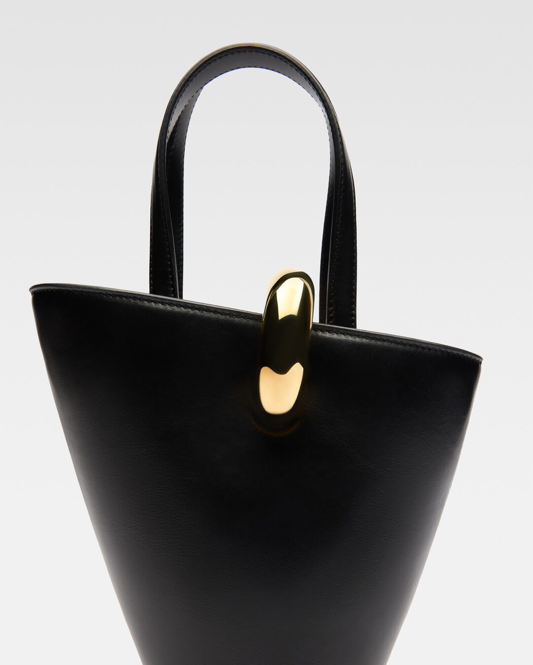 The small Bambola jacquemus the small bambola