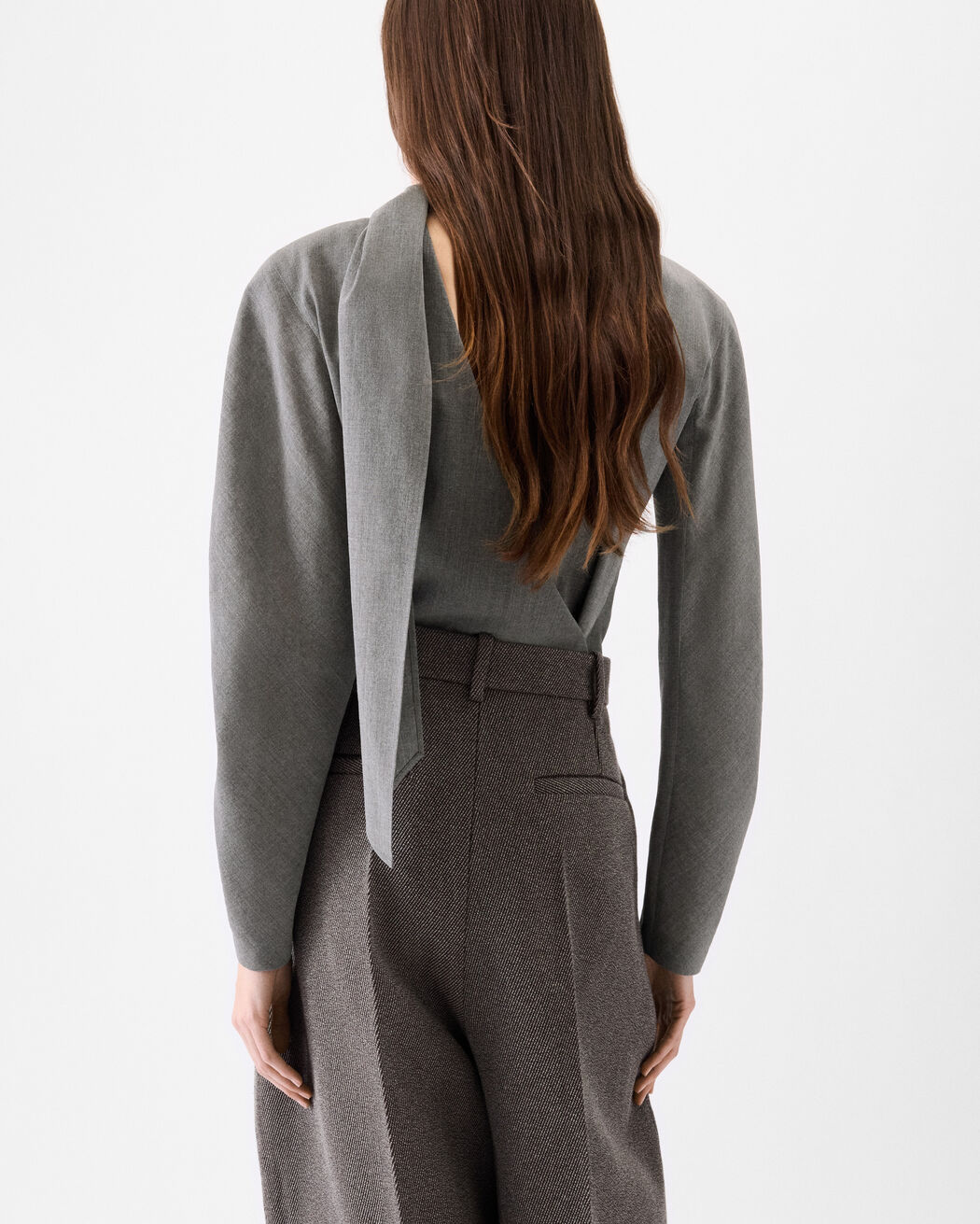 The Chale blouse jacquemus the chale blouse