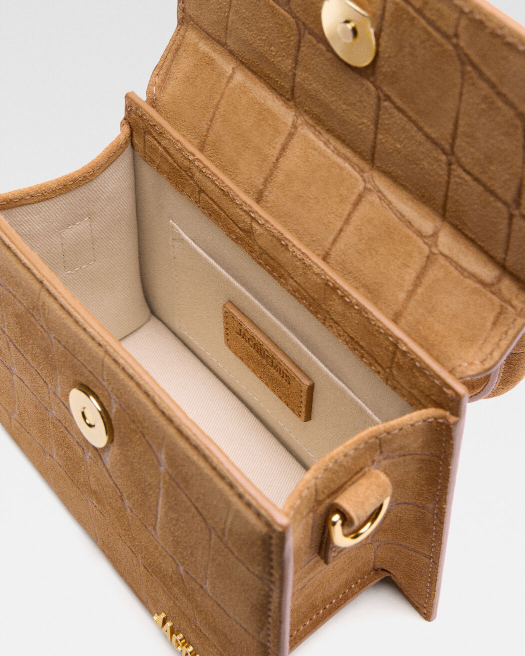 حقيبة The medium Chiquito with buckle jacquemus حقيبة the medium chiquito with buckle