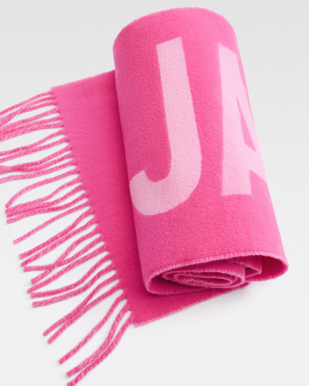 The Jacquemus scarf وشاح the jacquemus scarf وشاح