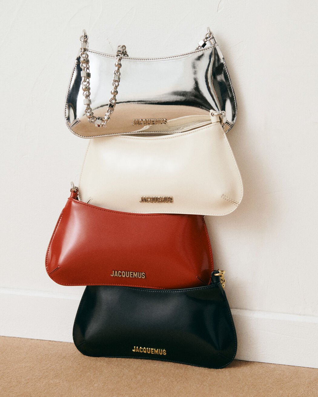 The small Bisou Chaine jacquemus the small bisou chaine