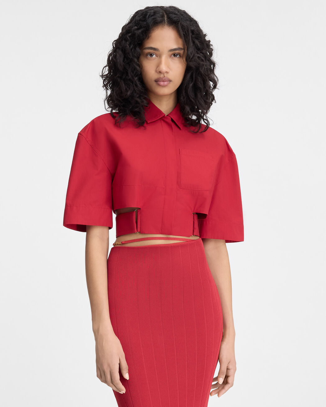 قميص La Chemise Courte Bari jacquemus قميص la chemise courte bari