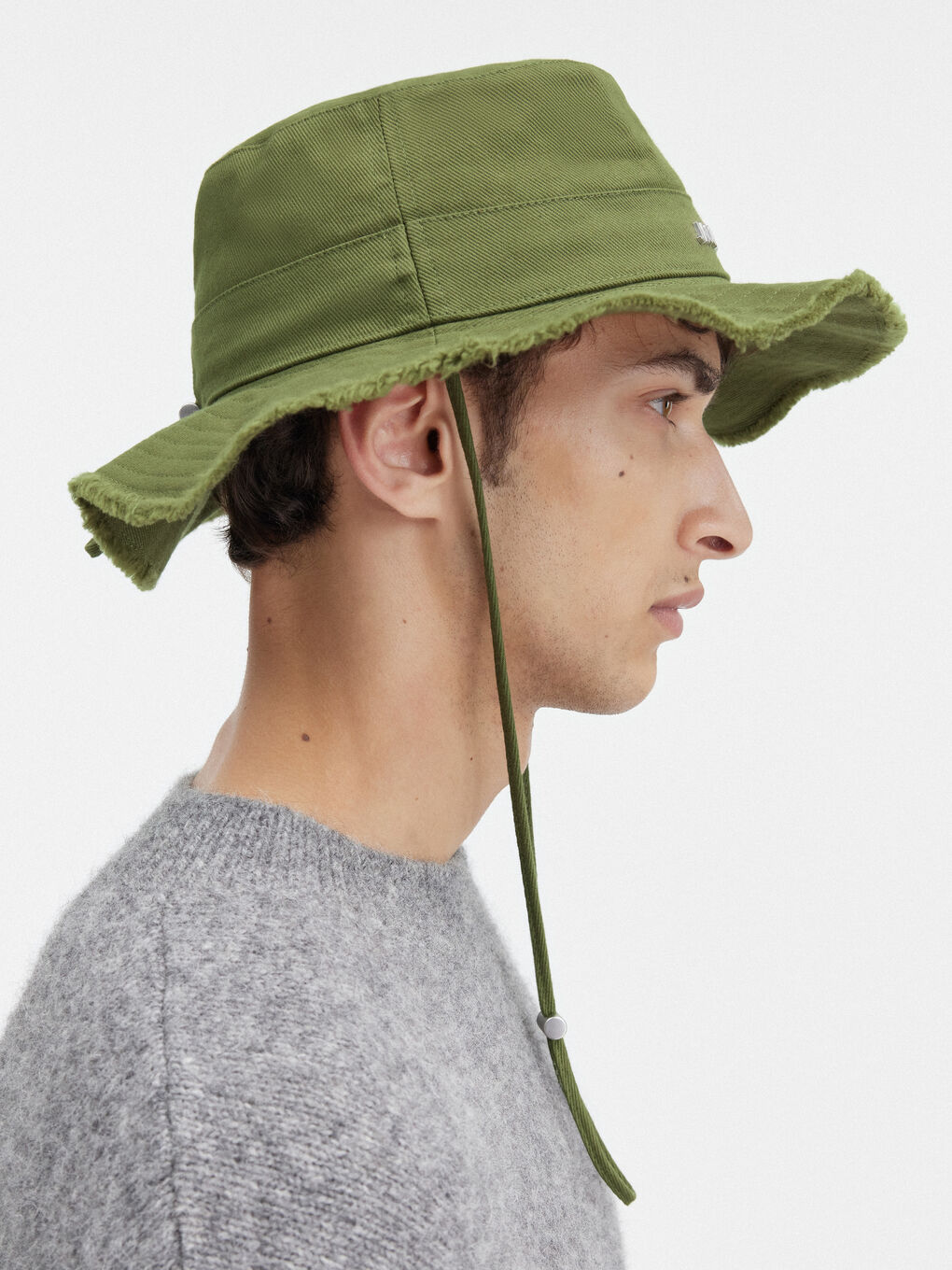 Shop Hats for Women | JACQUEMUS KSA display picture 2